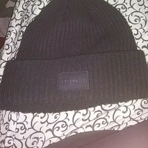 Black H&M beanie